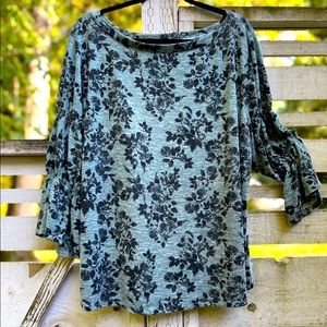 Maurice’s Turquoise floral top 2X